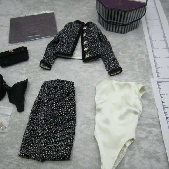 Tonner Tyler Wentworth Tailuer Classique Outfit for 16" Fashion Doll - Picture 3 of 9